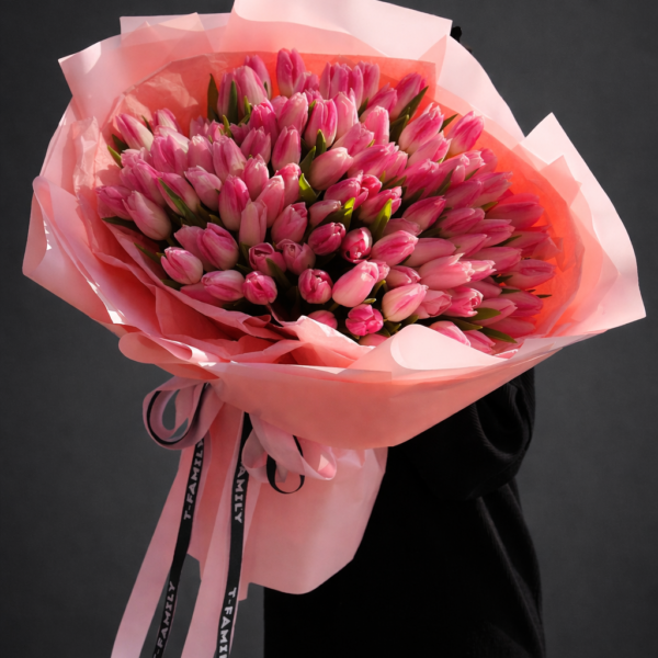 Букет рожевих тюльпанів PINK VELVET BLOOM з доставкою по Києву