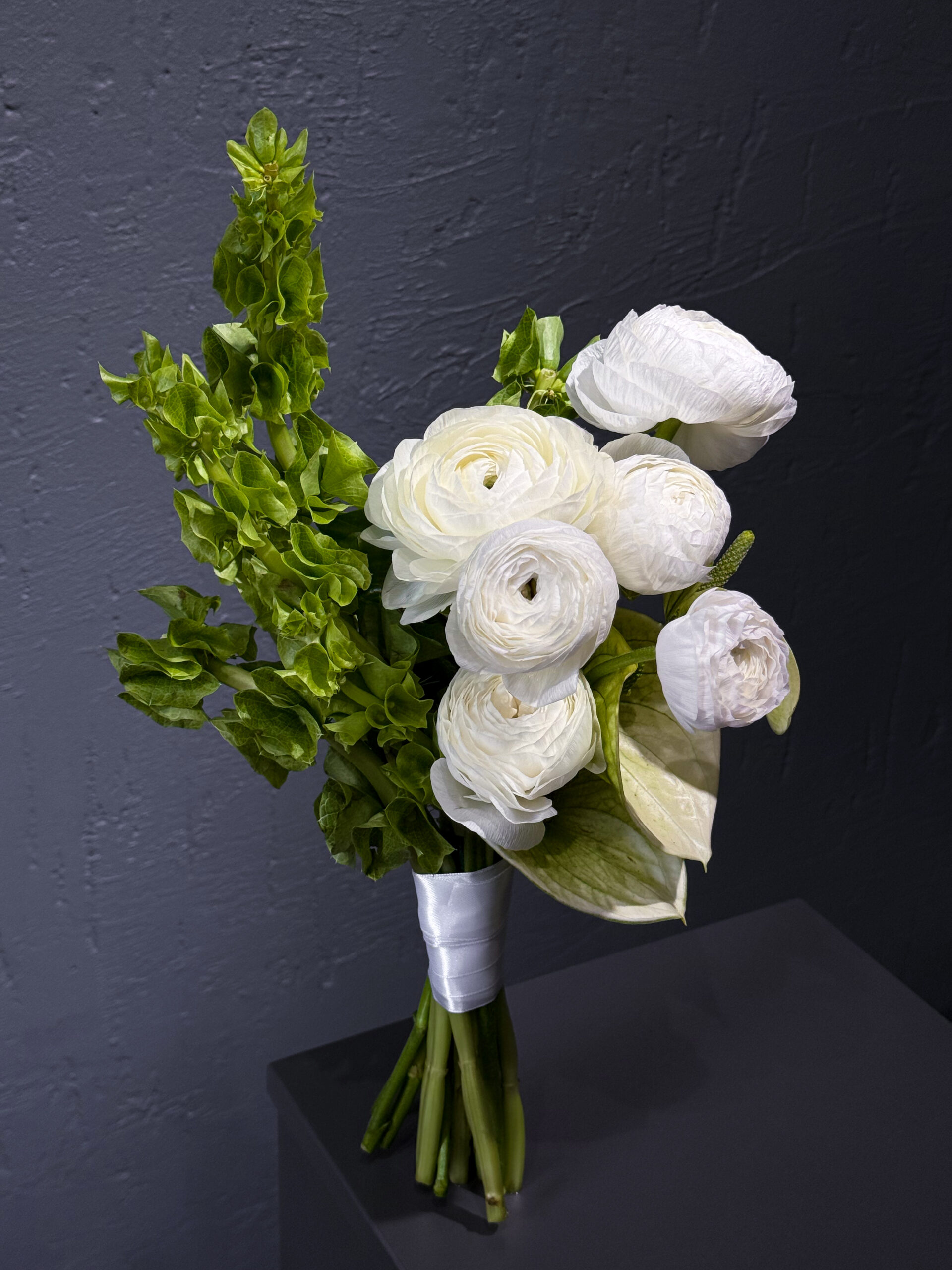 ВЕСІЛЬНИЙ БУКЕТ З РАНУНКУЛЮСАМИ MODERN WHITE BRIDAL - Зображення 2